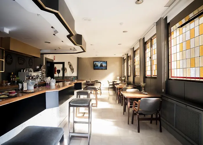 唐卡梅洛酒店 3* Ávila