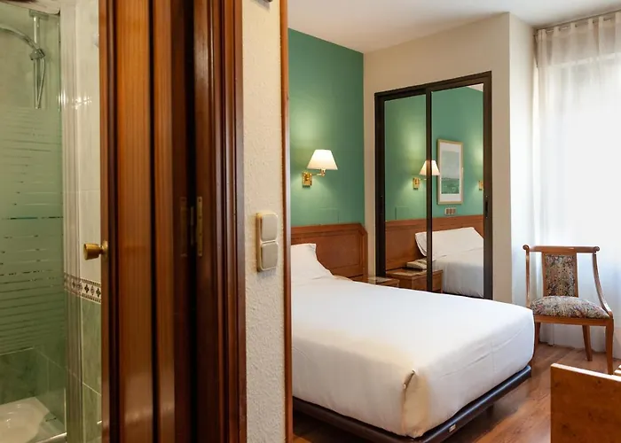 唐卡梅洛酒店 3*